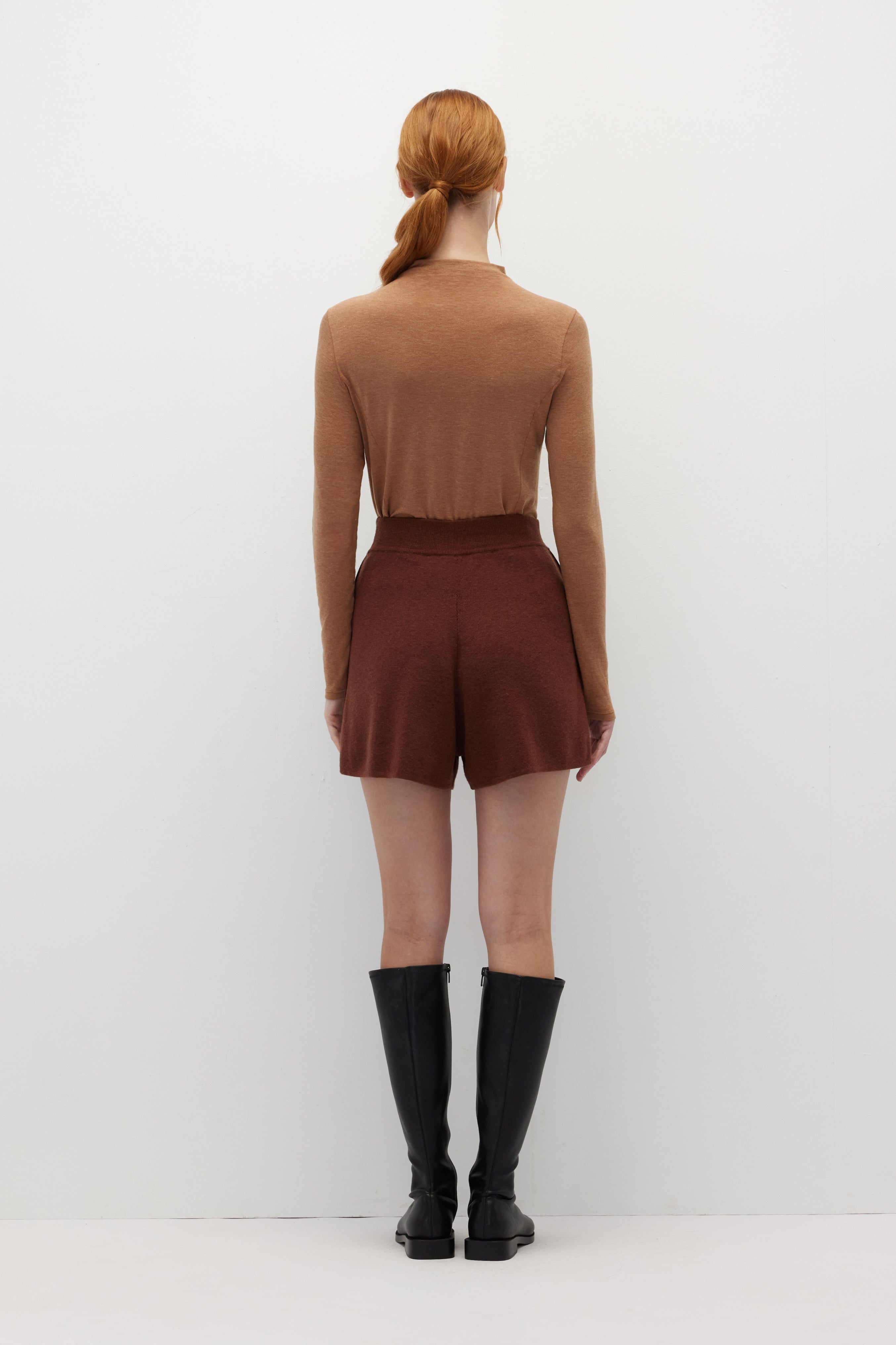 中腰寬鬆針織短褲