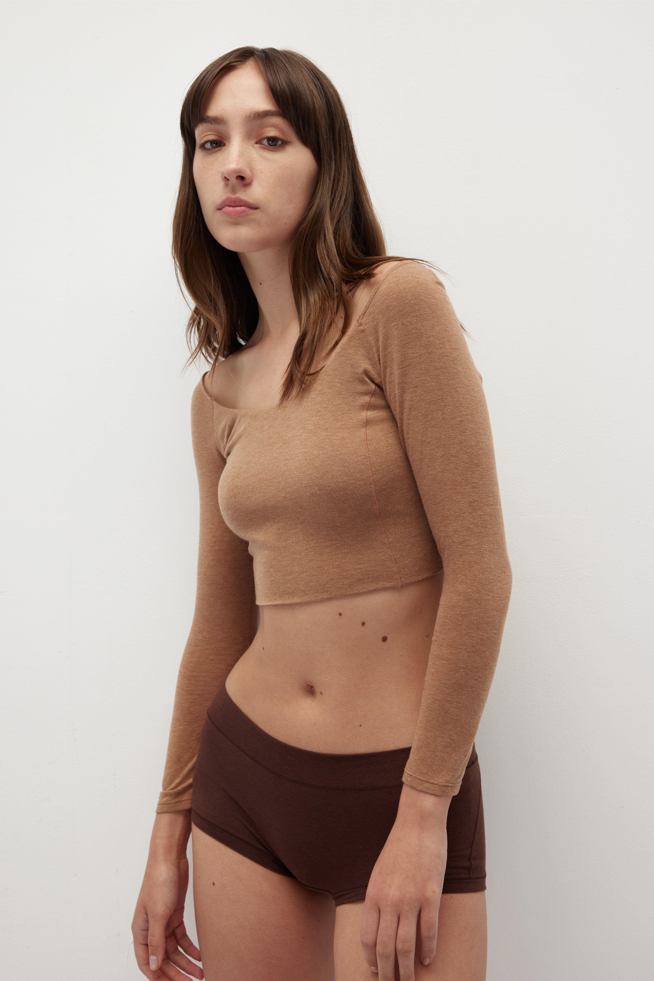 美麗諾羊毛U領短版上衣(七分袖)