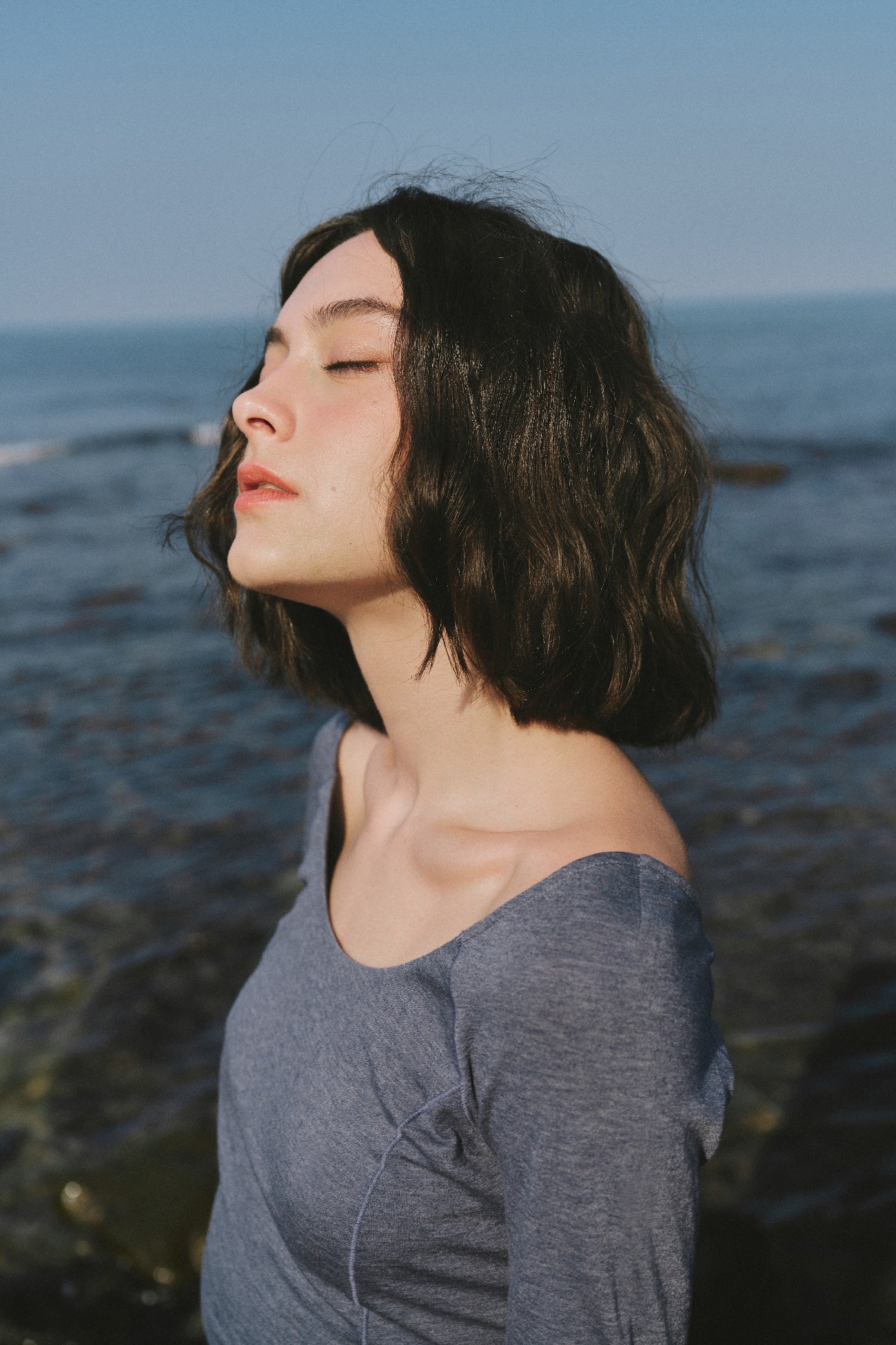 美麗諾羊毛U領短版上衣(七分袖)